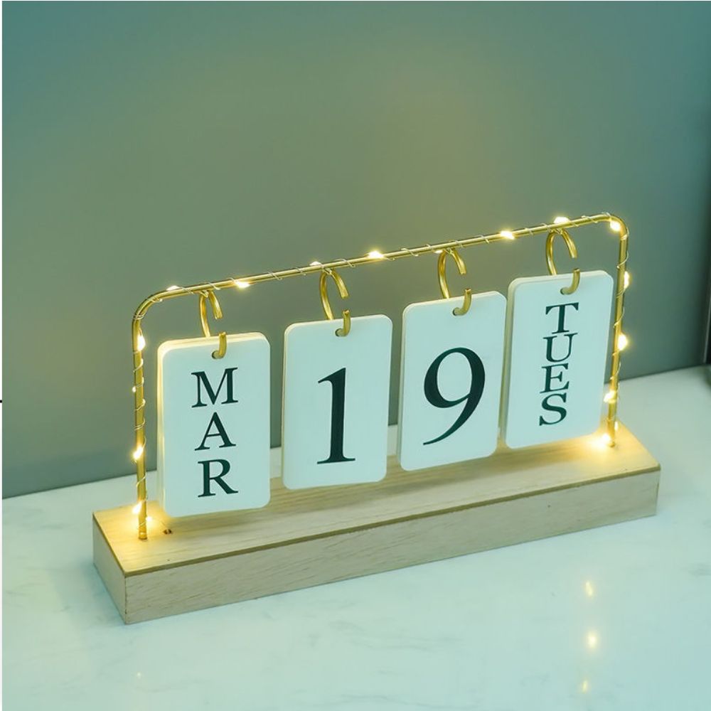 Desktop Calendar With Light